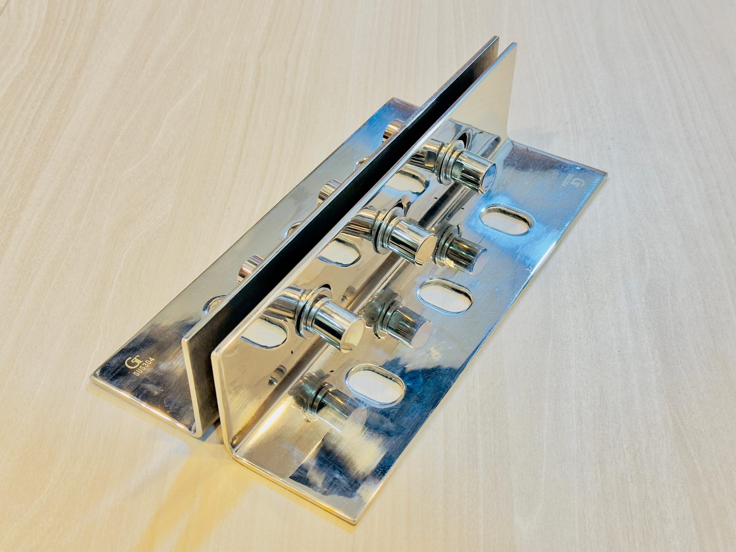 Fin Brackets